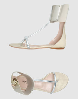 GIAMBATTISTA VALLI - CALZATURE - Infradito - su YOOX.COM