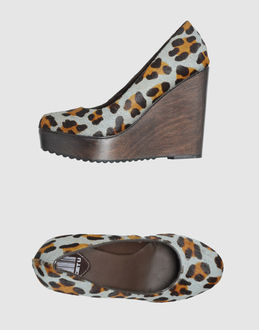 GET U - CALZATURE - Zeppe - su YOOX.COM
