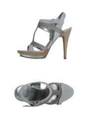 GUESS - プラットフォームサンダル