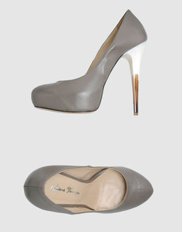 CHIARA FERRAGNI - CALZATURE - Decolletes con plateau - su YOOX.COM