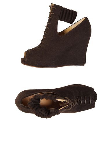 ZOOM B-STORE - Sandals
