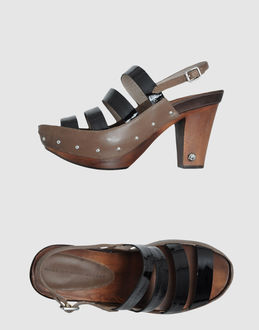 MARC BY MARC JACOBS - CALZATURE - Sandali con plateau - su YOOX.COM