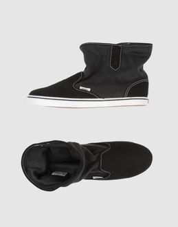 VANS - CALZATURE - Sneakers alte - su YOOX.COM