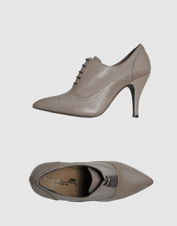 INNUE' - CALZATURE - Stringate - su YOOX.COM