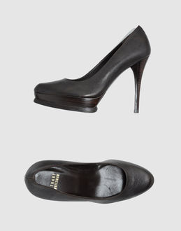 STUART WEITZMAN - CALZATURE - Decolletes con plateau - su YOOX.COM