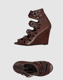 SURFACE TO AIR - CALZATURE - Zeppe - su YOOX.COM