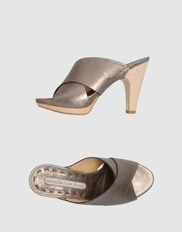 MANUFACTURE D'ESSAI - CALZATURE - Sandali con plateau - su YOOX.COM