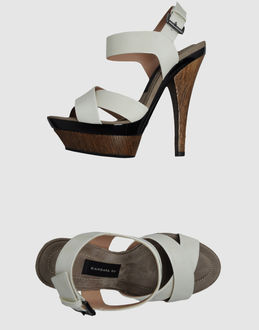 BARBARA BUI - CALZATURE - Sandali con plateau - su YOOX.COM