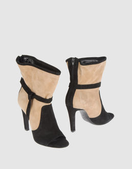 VIKTOR & ROLF - CALZATURE - Stivaletti - su YOOX.COM