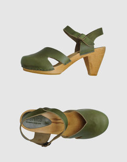 SANITA - CALZATURE - Sandali con plateau - su YOOX.COM