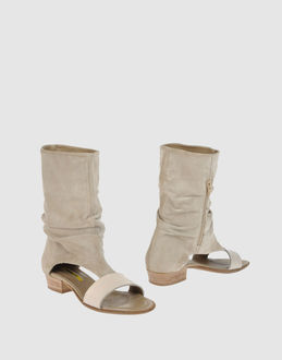 MANAS LEA FOSCATI - CALZATURE - Stivaletti - su YOOX.COM