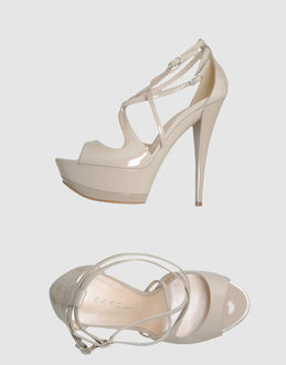 CASADEI - CALZATURE - Sandali con plateau - su YOOX.COM