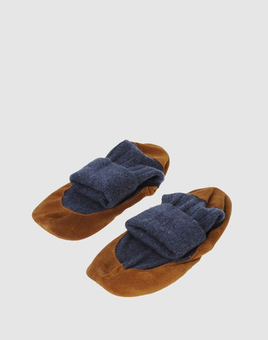 ZOOM CHIC APPEAL - Slippers