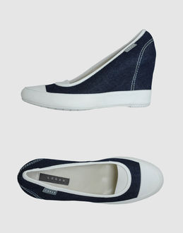 LOGAN CROSSING - CALZATURE - Zeppe - su YOOX.COM
