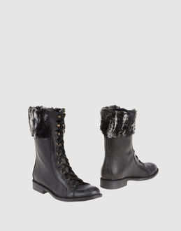 GESTE PROPOSITION - CALZATURE - Stivaletti - su YOOX.COM