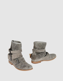 VIC MATIE' - CALZATURE - Stivaletti - su YOOX.COM