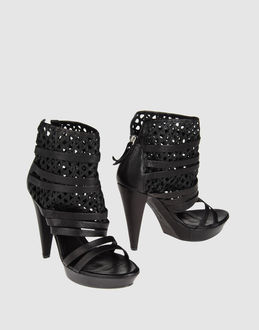 VIC MATIE' - CALZATURE - Sandali con plateau - su YOOX.COM