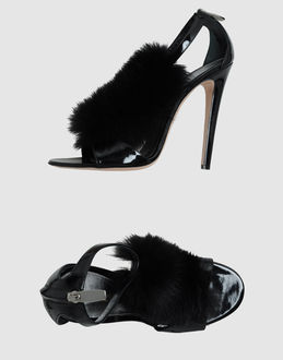 GIANVITO ROSSI - SCHUHE - Sandalen mit Absatz - bei YOOX.COM