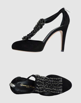 GIANVITO ROSSI - CALZATURE - Decolletes con plateau - su YOOX.COM