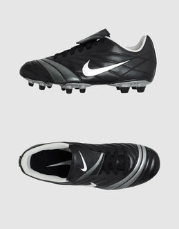 NIKE - SCHUHE - Sneakers - bei YOOX.COM