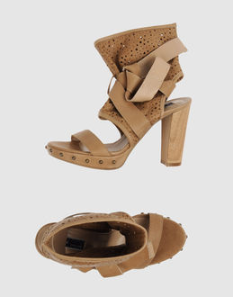 VIC - CALZATURE - Sandali con plateau - su YOOX.COM