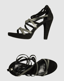 VIC - CALZATURE - Sandali con plateau - su YOOX.COM