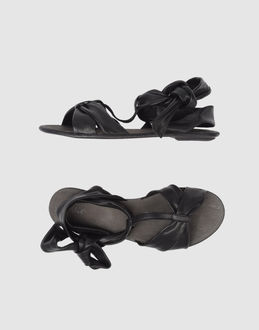 VIC - CALZATURE - Sandali - su YOOX.COM
