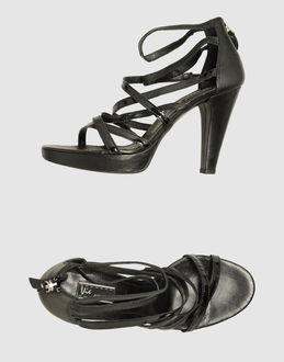 VIC - CALZATURE - Sandali con plateau - su YOOX.COM