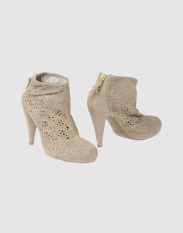 VIC - CALZATURE - Stivaletti - su YOOX.COM