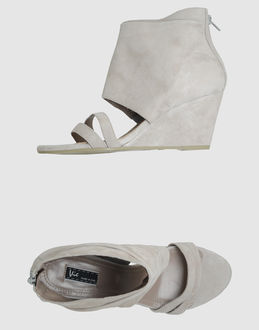 VIC - CALZATURE - Zeppe - su YOOX.COM