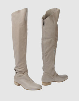 VIC - CALZATURE - Stivali - su YOOX.COM