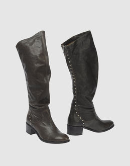 VIC - CALZATURE - Stivali con tacco - su YOOX.COM