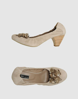 VIC - CALZATURE - Decolletes - su YOOX.COM