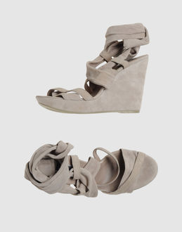 VIC - CALZATURE - Zeppe - su YOOX.COM