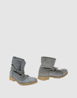 O.X.S. - CALZATURE - Stivaletti - su YOOX.COM