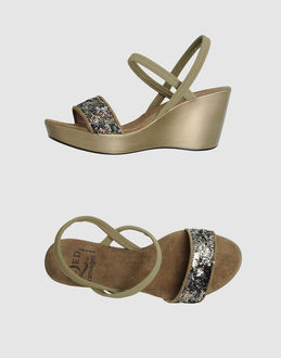 QZED BY ZAMAGNI - CALZATURE - Zeppe - su YOOX.COM