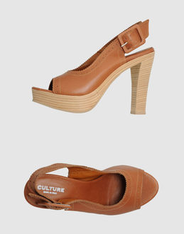 CULTURE - CALZATURE - Sandali con plateau - su YOOX.COM