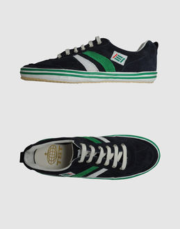 Bild tst - Sneakers