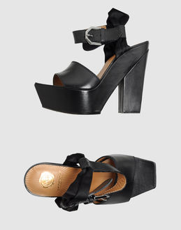 VIKTOR & ROLF - CALZATURE - Sandali con plateau - su YOOX.COM