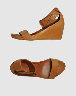 LOGAN - CALZATURE - Zeppe - su YOOX.COM