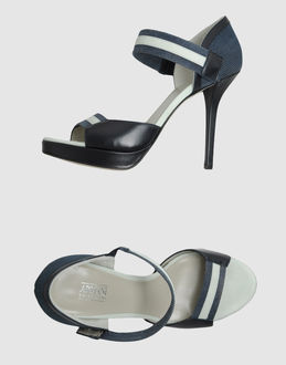 ARMANI COLLEZIONI - CALZATURE - Sandali con plateau - su YOOX.COM