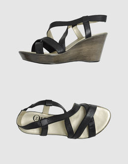 QZED BY ZAMAGNI - CALZATURE - Zeppe - su YOOX.COM