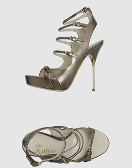 JOHN GALLIANO - CALZATURE - Sandali con plateau - su YOOX.COM