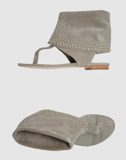 IOANNIS - CALZATURE - Infradito - su YOOX.COM