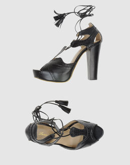 LAETITIA KLEIN - CALZATURE - Sandali con plateau - su YOOX.COM