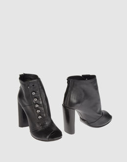 GIANNI BARBATO - CALZATURE - Stivaletti - su YOOX.COM