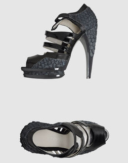 JASON WU - CALZATURE - Sandali con plateau - su YOOX.COM