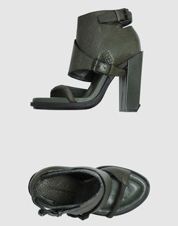ALEXANDER WANG - CALZATURE - Sandali con plateau - su YOOX.COM