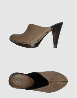 MATERIA PRIMA BY GOFFREDO FANTINI - CALZATURE - Sabot - su YOOX.COM