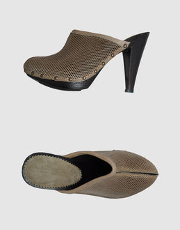 MATERIA PRIMA BY GOFFREDO FANTINI - CALZATURE - Sabot - su YOOX.COM